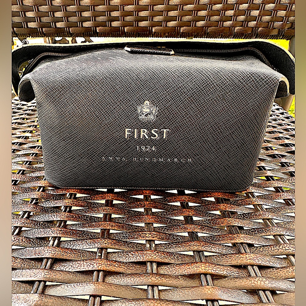 FIRST 1924 Anya Hindmarch London magnetic travel/ cosmetic bag